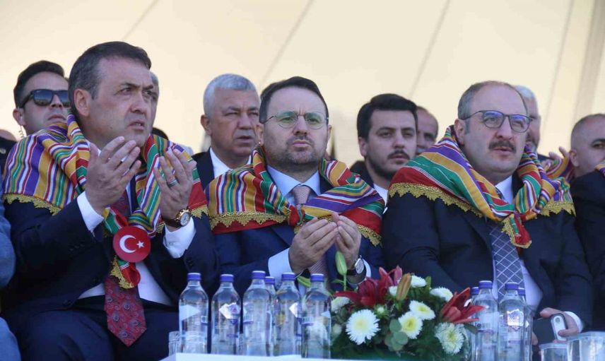 Adalet bakanı Akın Gürlek Söğüt'te 745'inci Ertuğrul Gazi şenliklerine katıldı