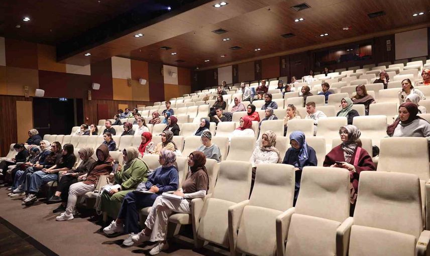 Sakarya'da 720 aday AKM'de son koşuda konuları pekiştirdi
