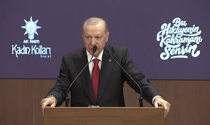 Kadınların mücadelesiyle örülen tek tipçi duvarlar yıkıldı