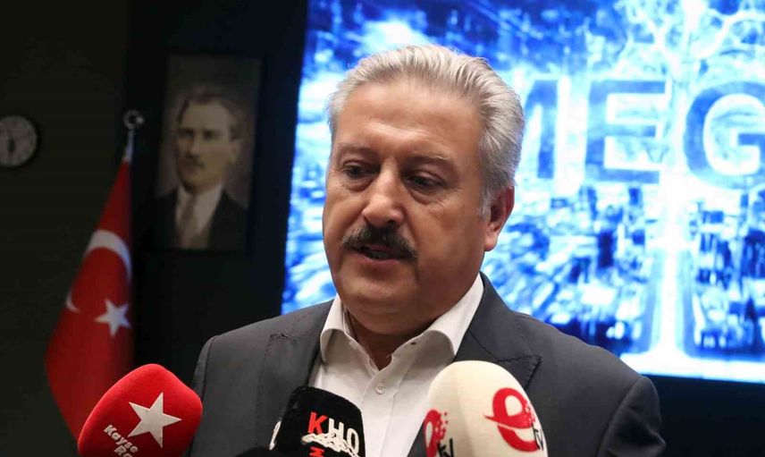 Melikgazi'de 'MEGA' göreve başladı: belediyenin insansı asistanı hizmete alındı
