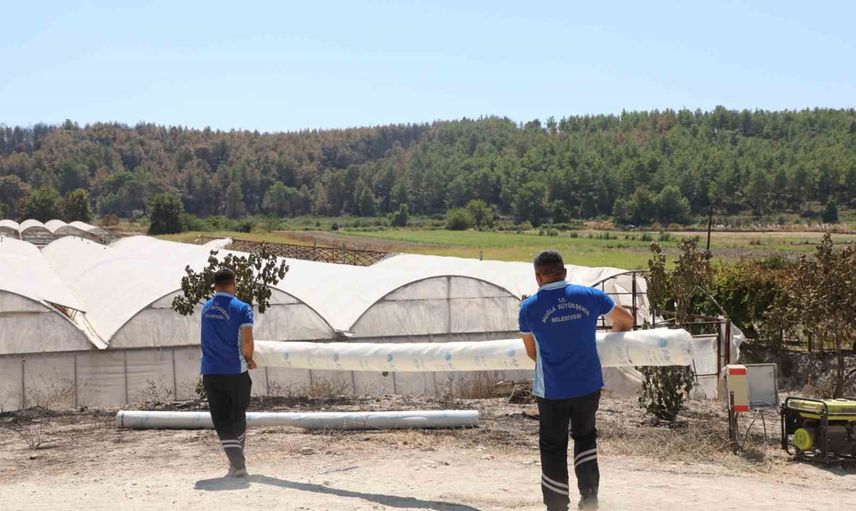 Seydikemer'de seralara hızlı müdahale: üreticiye 12 top naylon bir günde ulaştı