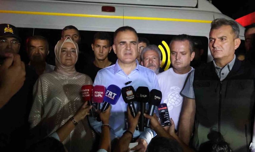 Fethiye'de gece görüşlü helikopterle müdahale: huzurevinden 64 kişi tahliye edildi