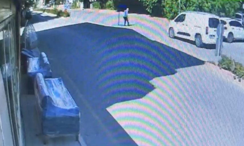 Elazığ'da giriş kamerası yaşlı adamın çarpılma anını kaydetti