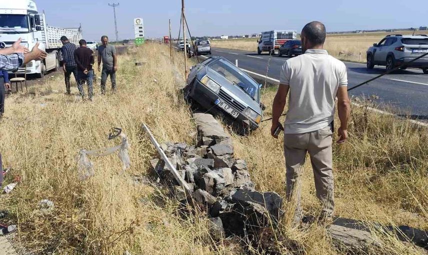 Ovabağ mevkiinde çarpışma sonrası araç yoldan çıktı, 1 kişi yaralandı