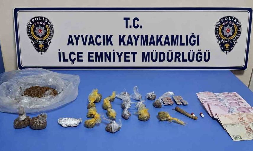 Ayvacık'ta dev operasyon: araçta amfetamin, metamfetamin ve para ele geçirildi