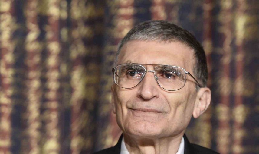 Azerbaycan'dan Aziz Sancar'a şöhret nişanı: bilimsel iş birliğine katkı