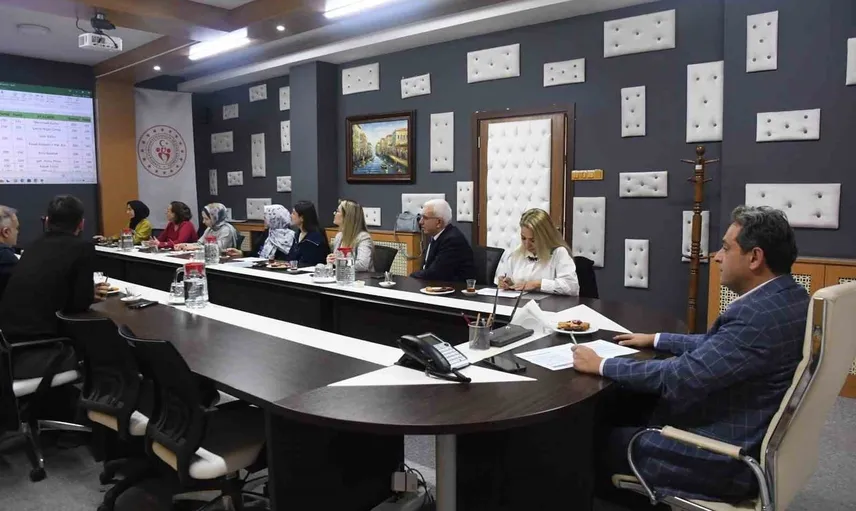 Öğrenci görüşleriyle şekillenen kasım yurt menüleri açıklandı