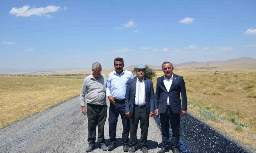 Uzgörür'de ulaşım odaklı dönüşüm: asfalt, dere ıslahı ve köprü çalışmaları sürüyor