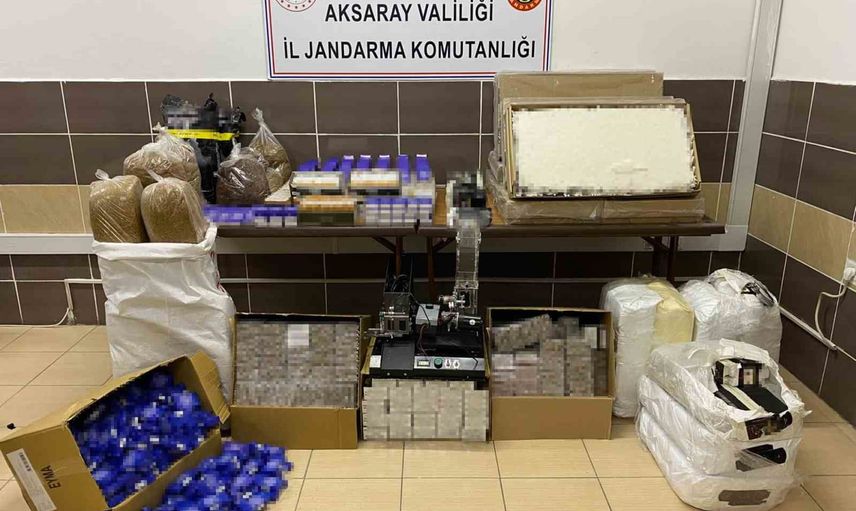 Aksaray'da makaron imalathanesine eş zamanlı baskın: 5 gözaltı