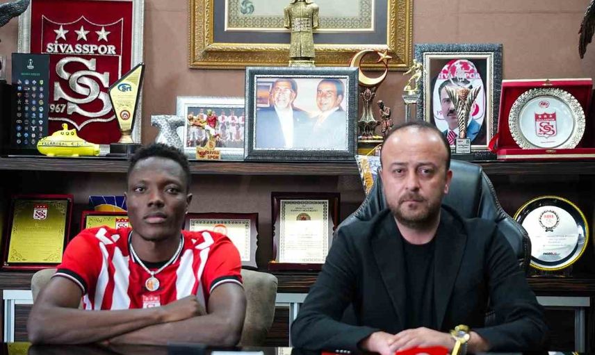 Sivasspor'da orta saha takviyesi: Musah Mohammed ile 2+1 yıllık anlaşma