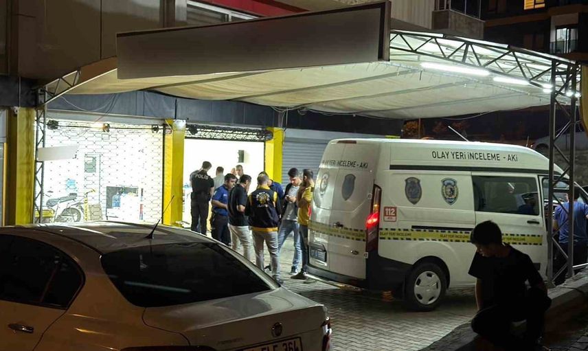 Alanya'da oto yıkamada kavga can aldı: iki kişi hayatını kaybetti