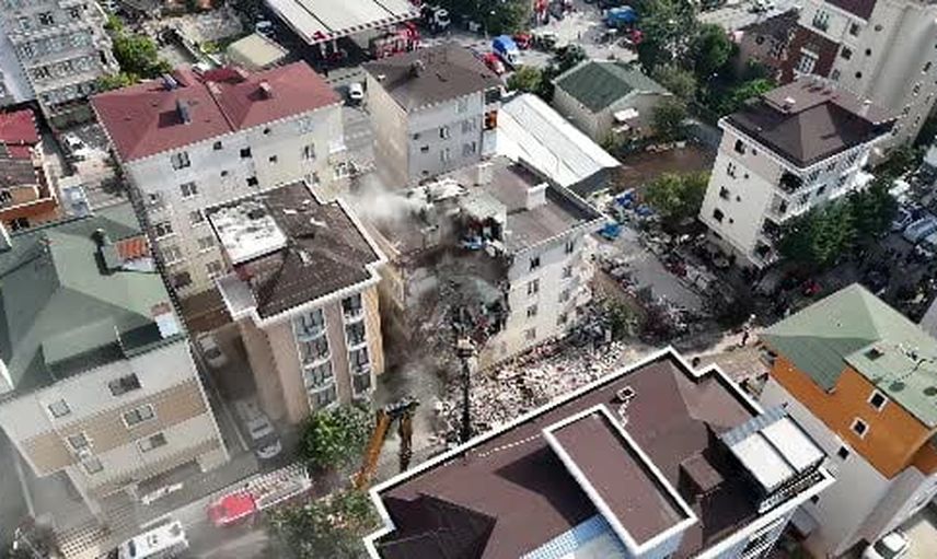 Maltepe'de çökme sonrası üst katlarda kontrollü yıkım başlatıldı