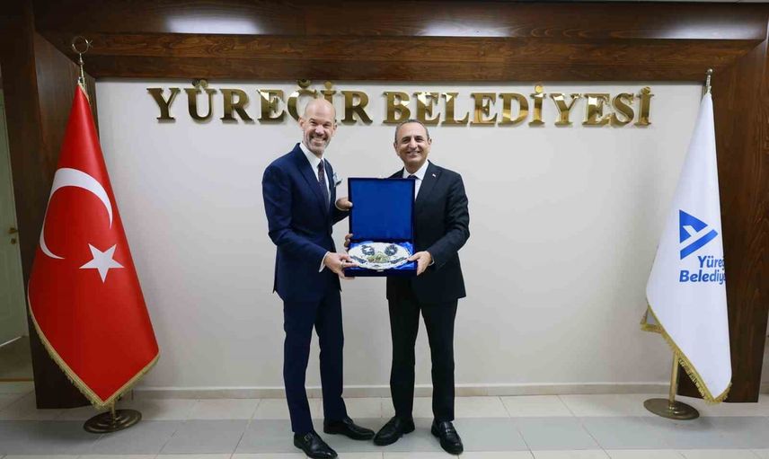Yüreğir’de belediye ile ABD Adana Konsolosluğu arasında dostane ziyaret