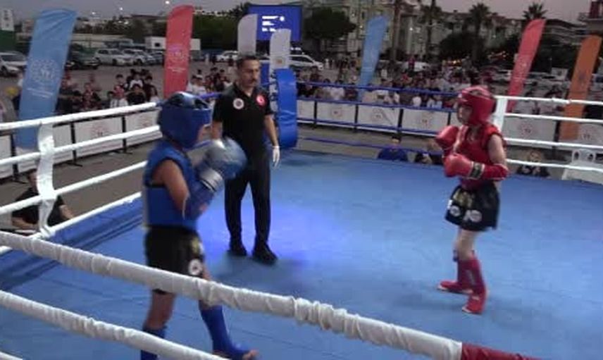 Çobanlı iskelesinde geceye uzanan Muay Thai rüzgarı