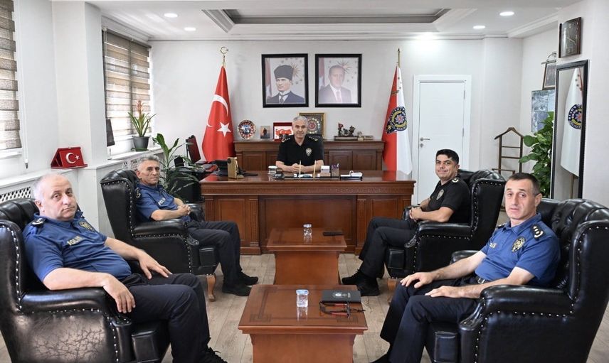 Düzce emniyetinde altı isim 1. sınıf emniyet müdürlüğüne terfi etti