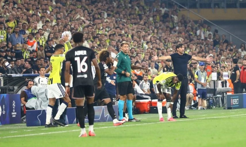 Fenerbahçe ilk yarıda Olympique Lyon'a karşı 1-0 geride