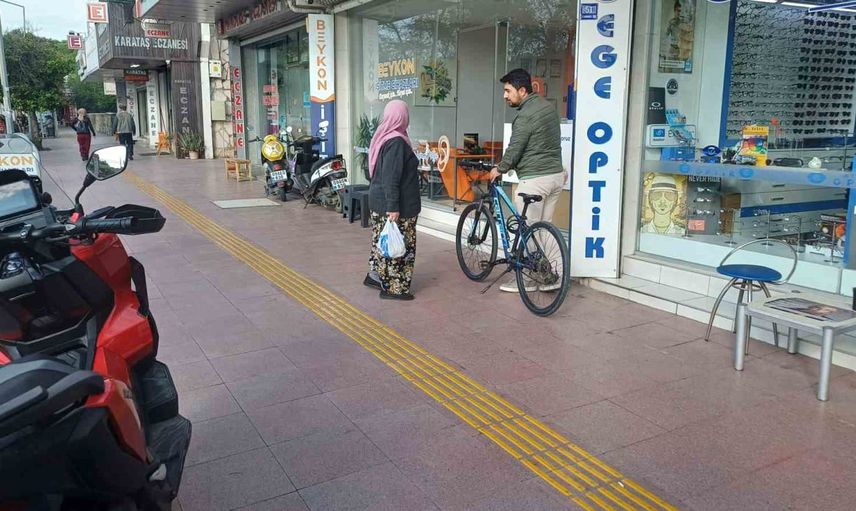 Hasanefendi'de fren manevrası kaza getirdi
