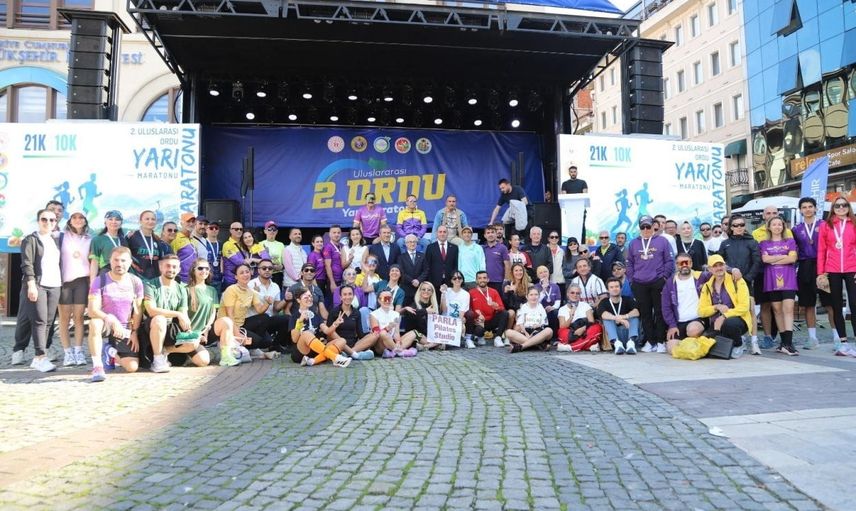 ordu'da sahil koşusunda buluştular: 8 ülkeden 707 sporcu yarı maratonda yarıştı