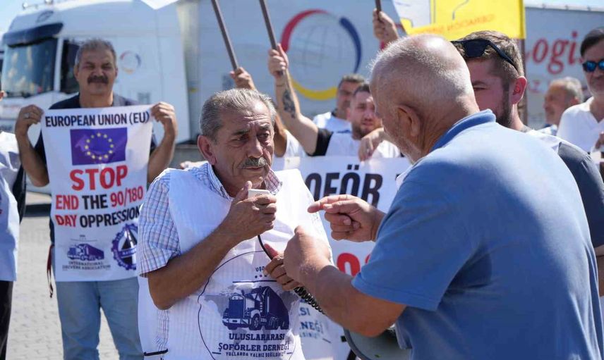 Kapıkule'de sınırda bekleyiş: tır şoförleri Schengen uygulamalarına itiraz etti