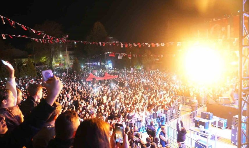 Sefo konseriyle Bilecik'te Cumhuriyet coşkusu yükseldi