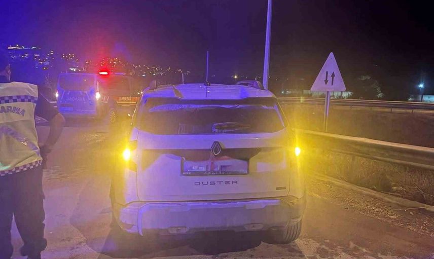 Osmaneli yol ayrımında gece kaza: motosiklet sürücüsü yaralandı