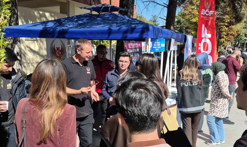 Anadolu Üniversitesi'nde öğrencilere kampüste siber güvenlik eğitimi