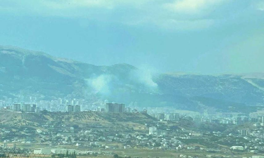 Kahramanmaraş'ta Ahır Dağı'nda yıldırım düşmesi sonucu iki noktada orman yangını çıktı