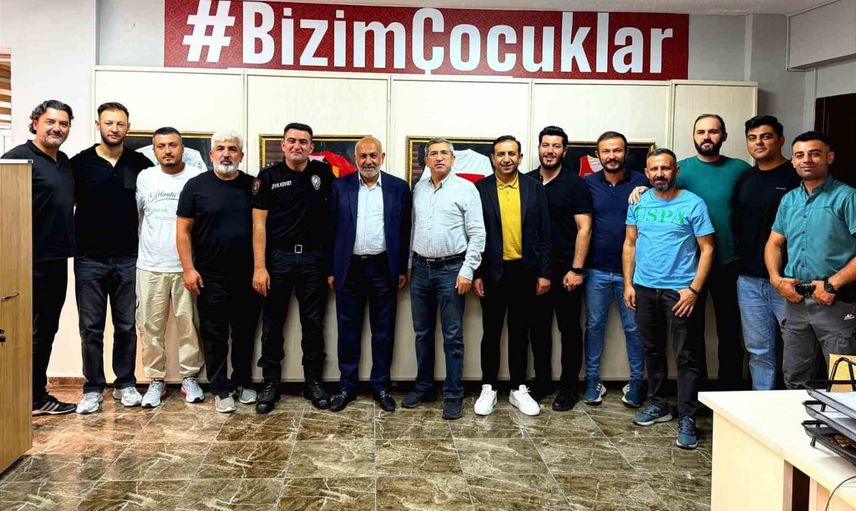 Kayserispor başkanı Çamlı çevik kuvveti ziyaret edip teşekkür etti