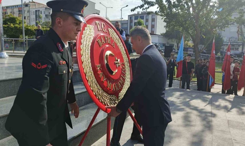 Bafra'da cumhuriyet coşkusu yürüyüşle sokaklara taştı
