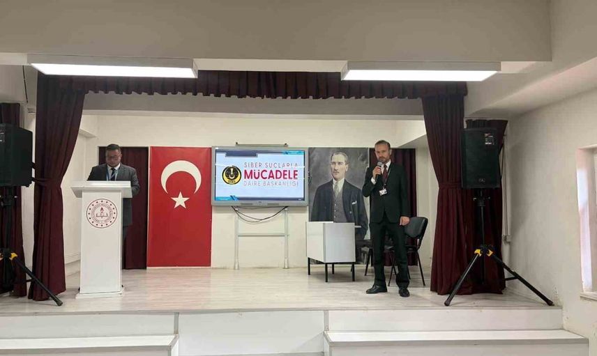 Okullarda dijital farkındalık: jandarmadan öğrenci ve öğretmene siber eğitim
