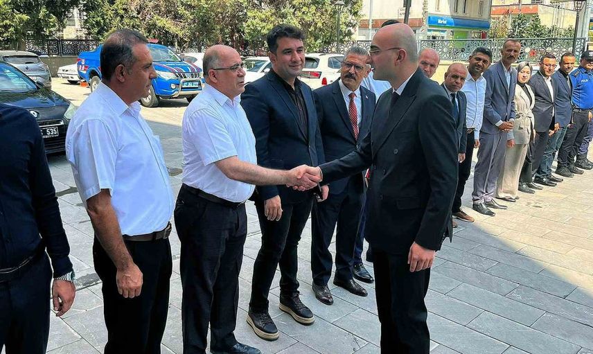 Yeni kaymakam Araban'da göreve ilk adımını şehit ailesini ziyaret ederek attı