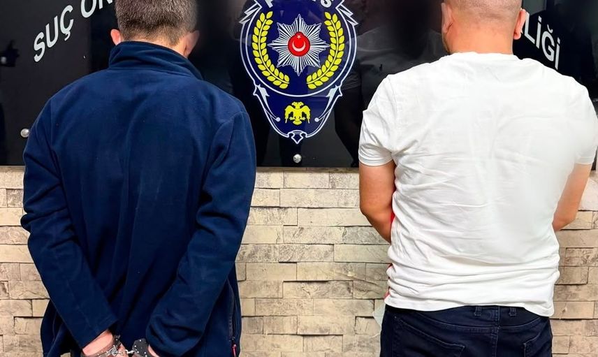 Gaziantep'te ev baskınında 10 ruhsatsız silah ve çok sayıda mühimmat ele geçirildi
