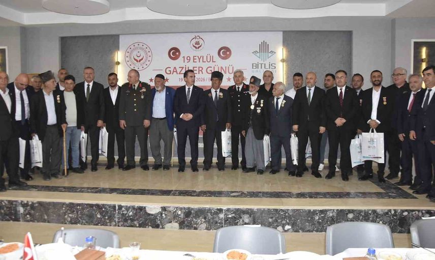 Gaziler günü Bitlis'te protokol ve gaziler bir araya geldi