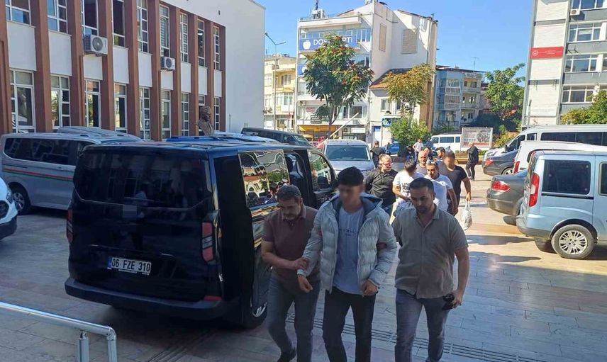 Liseye yakın noktada pompalı tüfek iddiası sonrası üç kişi tutuklandı