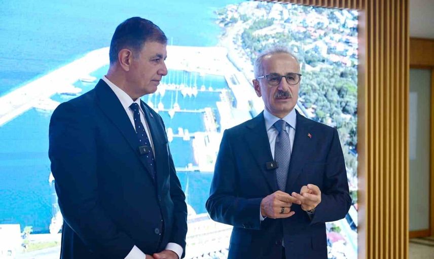 Uraloğlu ve başkan Tugay İzmir ulaşım projelerini masaya yatırdı