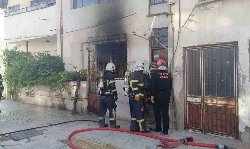 Çorum'da Kale Mahallesi'nde daire yangını itfaiyenin müdahalesiyle söndürüldü