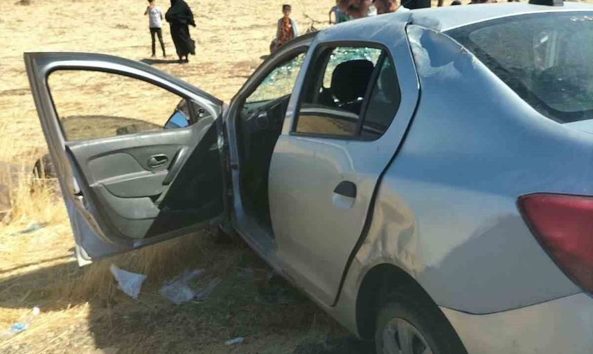 Diyarbakır'da direksiyon hakimiyetini kaybeden aracın takla atması: üç yaralı