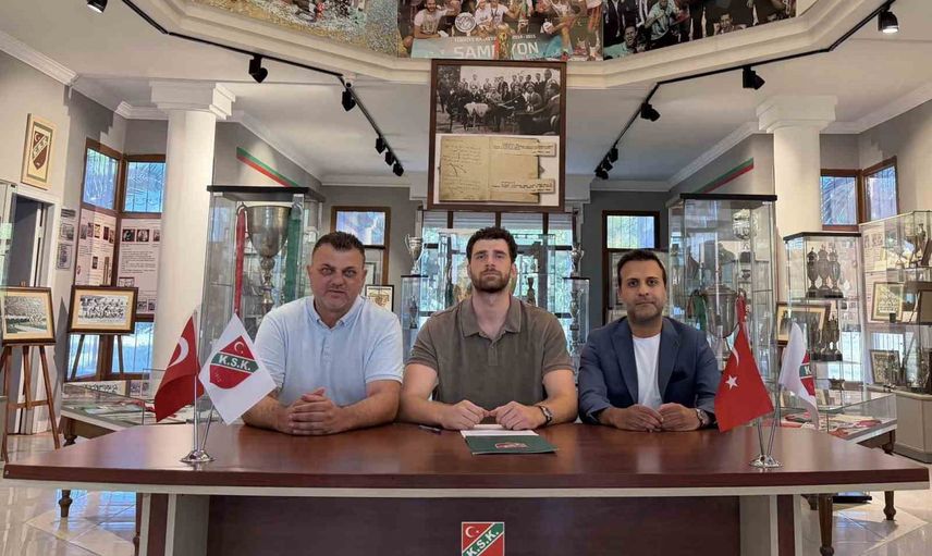 Karşıyaka'ya dönüş: Hakan Sayılı yeniden yeşil-kırmızılı formaya geçti