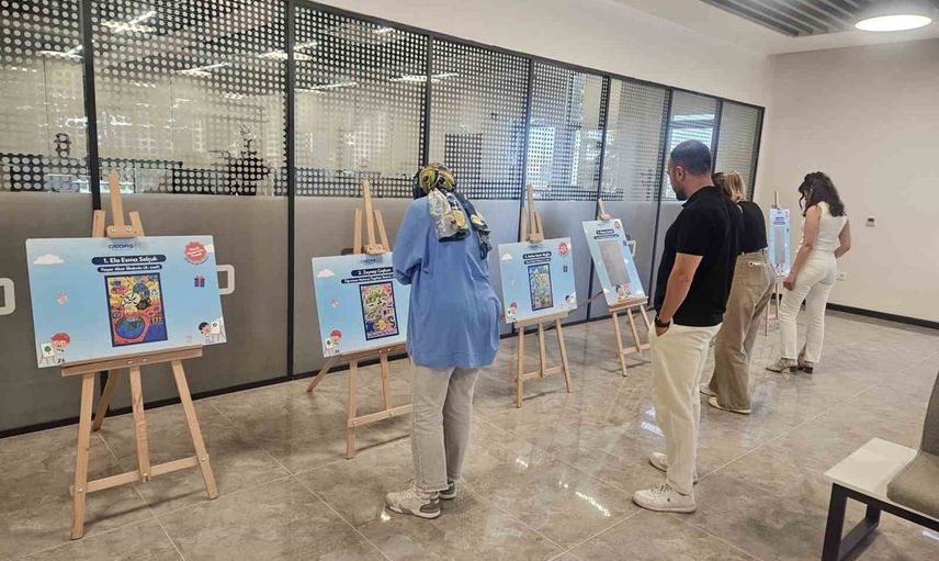 Enerji tasarrufu temalı çocuk eserleri OEDAŞ Uşak il müdürlüğü'nde sergileniyor
