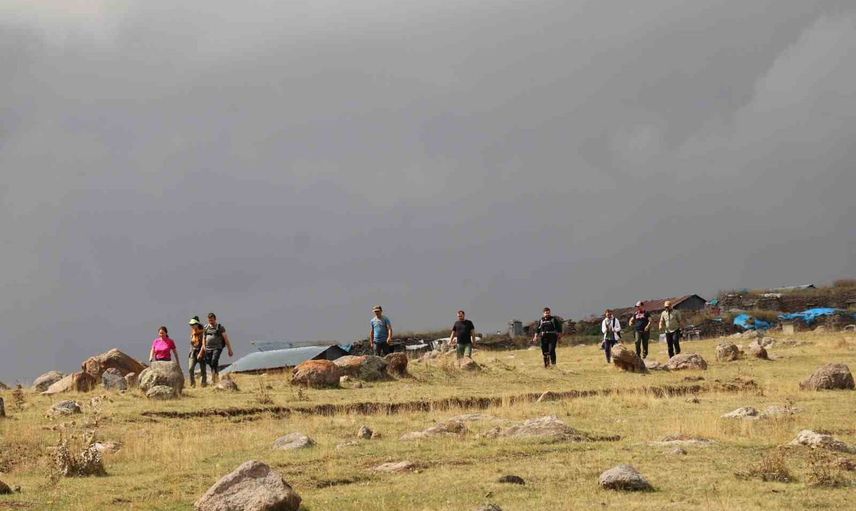Üç ilin kesiştiği yaylada 15 kilometrelik bulut altı rota