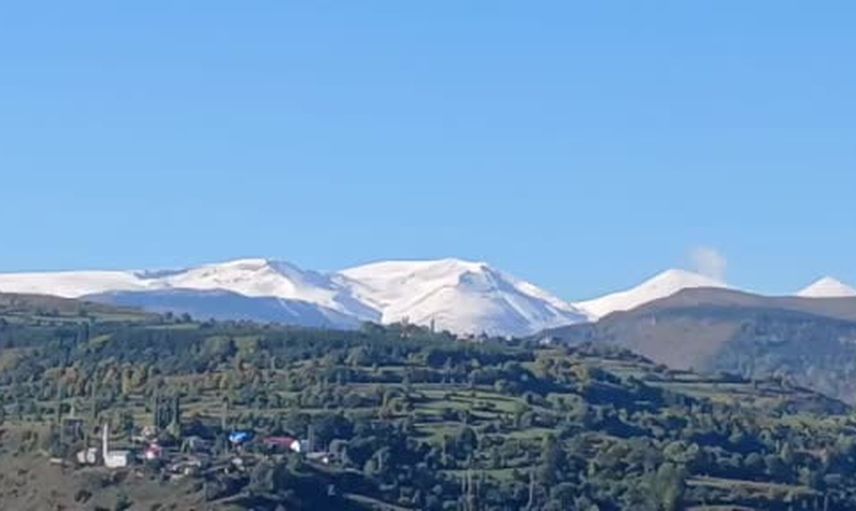 Posof'ta ekimde kar: sonbahar ve kış bir arada