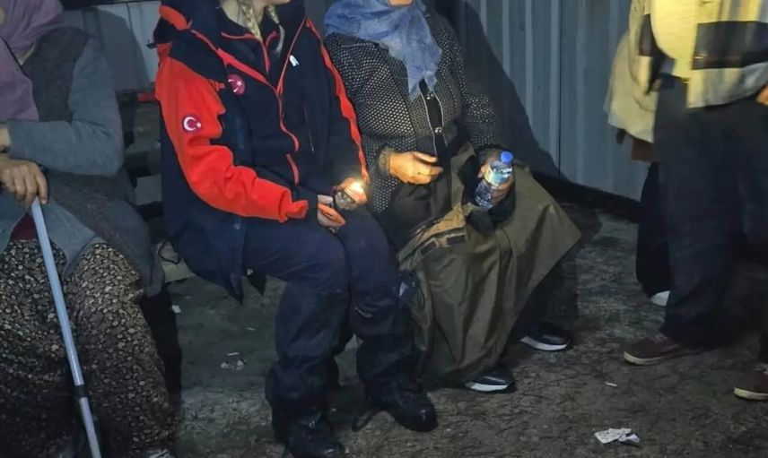 Kale'de ormanda kaybolan 75 yaşındaki kadın ekiplerin çalışmasıyla sağ bulundu