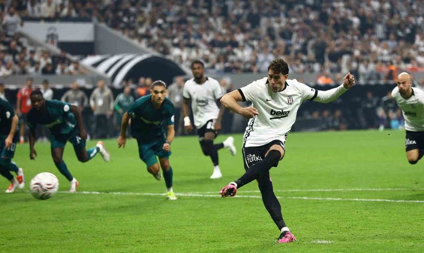 Vlahovic penaltıyla beşiktaş forması altında ritmini sürdürdü
