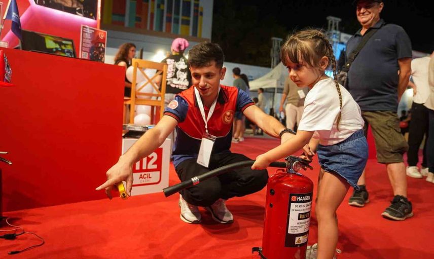 İzmir fuarında teknoloji, oyun ve sevilen kahramanlarla dolu etkinlikler
