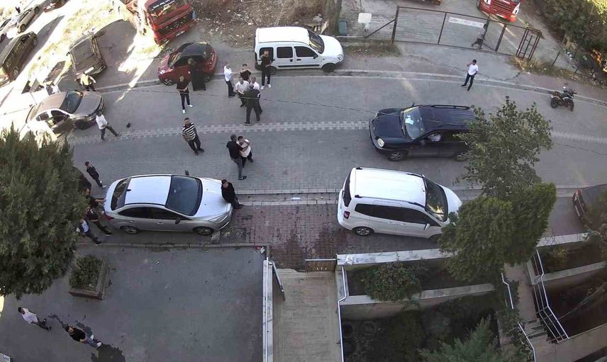 Esenyurt’ta iki yıllık husumet evini ve aracını hedef aldı