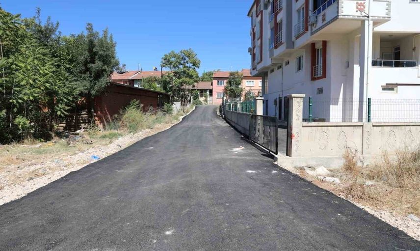 Battalgazi'de kırsal ve merkez mahallelerde yol konforu artırılıyor