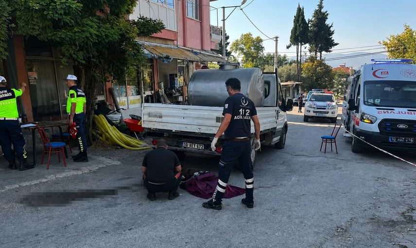 Dursunbey'de geri manevra yapan kamyonetin çarpması sonucu 91 yaşındaki yaya hayatını kaybetti