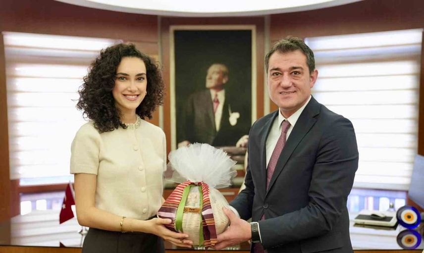 Giresun'dan dünya sahnesine destek: Fuat Köse, Sıla Saraydemir için oy istedi