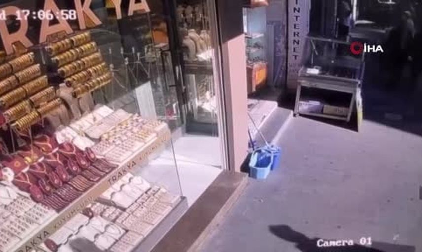 Halkalı'da maskeli saldırı: gümüşçüye ateş eden şüpheli esnaf ve vatandaşların takibiyle yakalandı