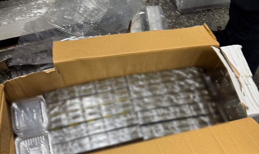 Bulgaristan gümrüğünde plastik kutuların arasından 20 bin paket sigara çıktı
